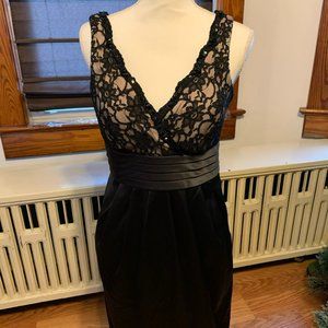 Gulia black lace sleeveless cocktail dress